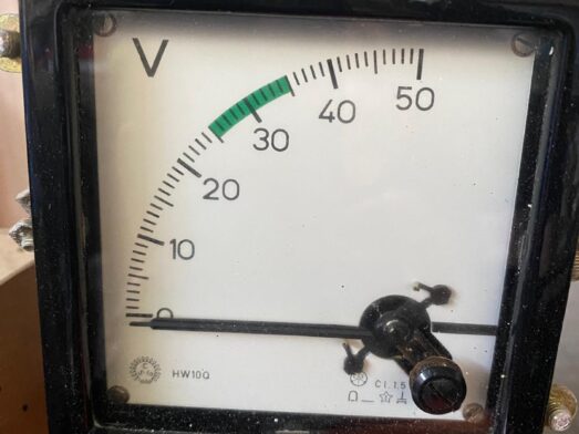 VOLTMETRO